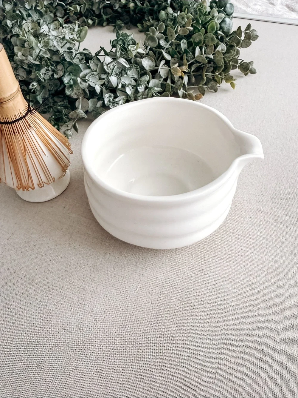 Ceramic Matcha Bowl with Bamboo Whisk and Tea Strainer - White
